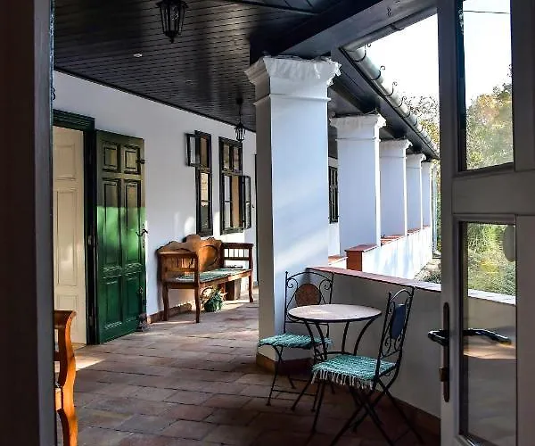 Bed & Breakfast Szin-es Vendeghaz 3*